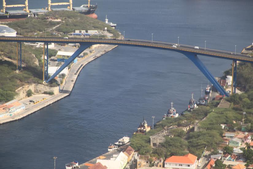 foto-julianabrug-curacao